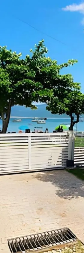 Aconchego à Beira-Mar em Gov Celso Ramos/SC，位于塞尔苏拉穆斯州长镇的酒店