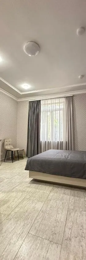 Lux Home in heart of city center，位于瓦纳佐尔的酒店