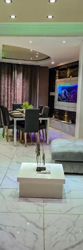 Sunshell luxury apartment，位于Lija的酒店
