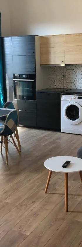 Duplex Jaden - 3 pièces climatisé 80m2，位于Villeveyrac的酒店