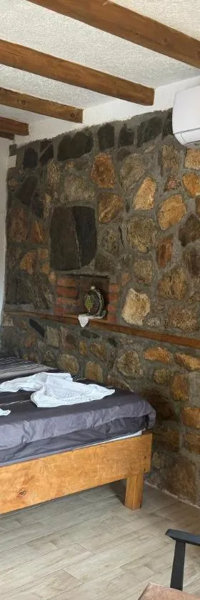 Villa Old House BN，位于比托拉的酒店