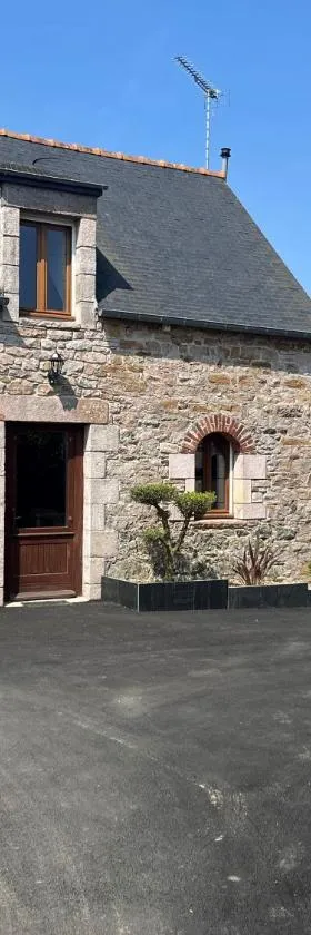 Maison chaleureuse à 3kms des plages，位于Plurien的酒店