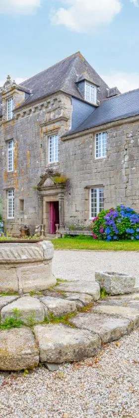 Manoir de Moëllien, The Originals Relais，位于坡隆维茨普尔扎伊的酒店