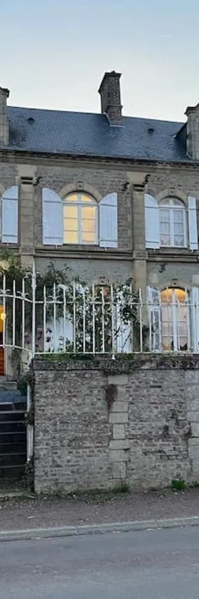 Les Anges，位于Oneux的酒店