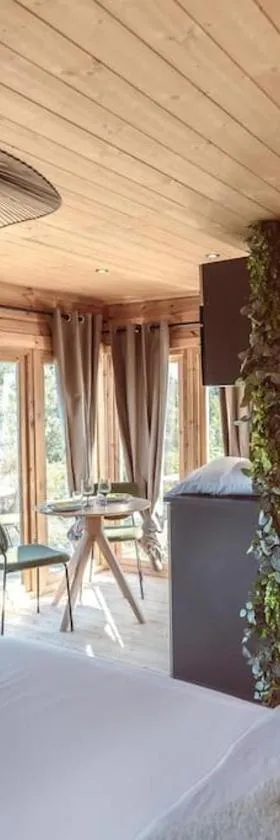 Studio JANE，位于卡代纳的酒店