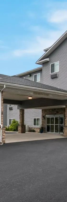 Comfort Inn & Suites Barnesville - Frackville，位于Barnesville的酒店