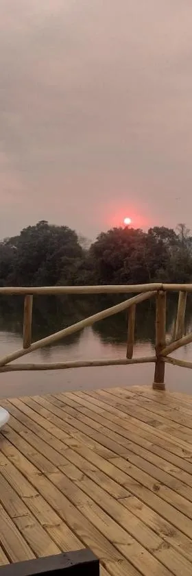 SITIO RUSTICO BEIRA RIO，位于瓜拉雷马的酒店