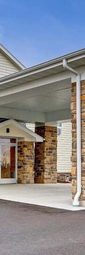 Cobblestone Hotel & Suites Pulaski/Green Bay，位于Pulaski的酒店