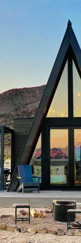 Stardust Big Bend Luxury A-Frame#1 with a fab view，位于特灵瓜的酒店