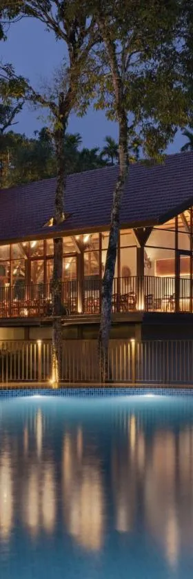 Sterling Lontano Waterfront Wayanad，位于麦帕迪的酒店