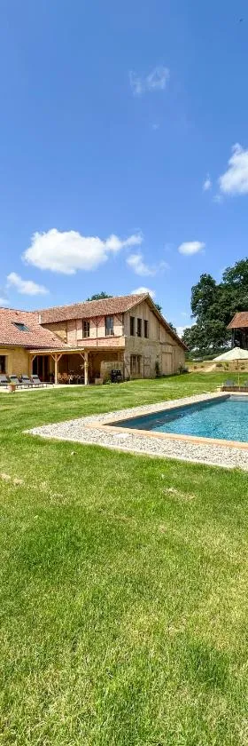 Maison Puchouaou gite 8 personnes，位于Montesquiou的酒店