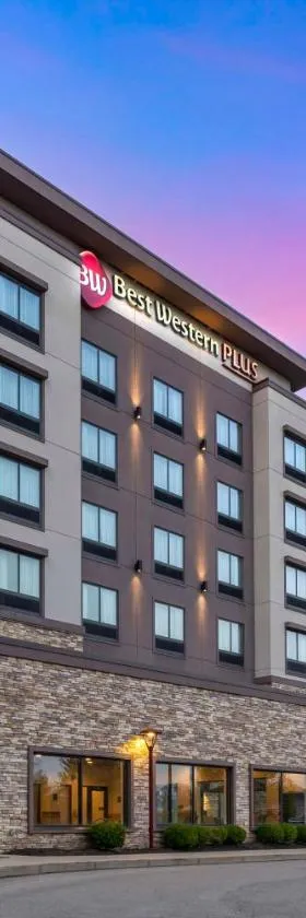 Best Western Plus Cranberry-Pittsburgh North，位于蔓越莓乡的酒店