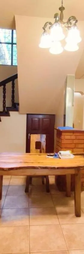 Olivia Guesthouse，位于姆万扎的酒店