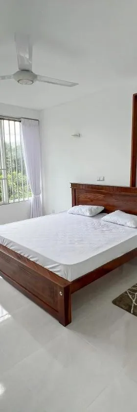 Meridian Holiday Resort，位于拉特纳普勒的酒店
