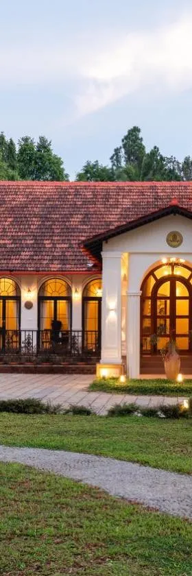 SaffronStays Biccode Woodside Heritage，位于Belūr的酒店