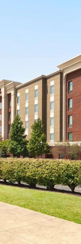 Hampton Inn & Suites Pittsburgh Waterfront West Homestead，位于West Homestead的酒店