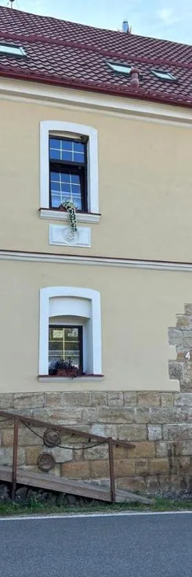 U Jana z Chlumu，位于多克西的酒店