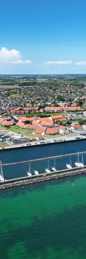 Karrebaeksminde Strandhotel，位于Karrebæksminde的酒店