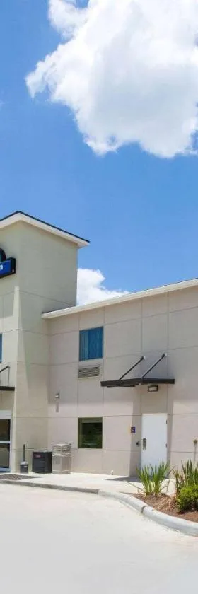 Days Inn by Wyndham Baton Rouge Airport，位于巴吞鲁日的酒店