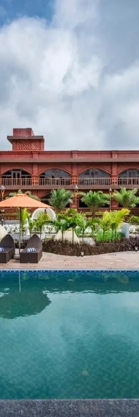 SaffronStays The Mistty Mountain，位于Kolvan的酒店