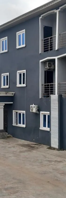 Tovia Hotel and Suite Limited，位于贝宁城的酒店