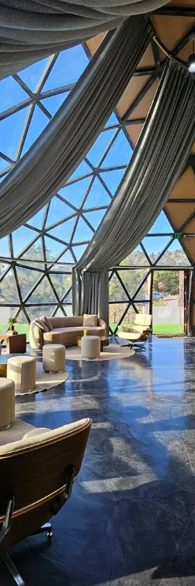 Clear Sky Resorts - Bryce Canyon - Unique Stargazing Domes，位于佳能威尔的酒店