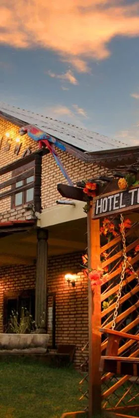 Hotel Turismo Ltda，位于沙帕达-杜斯吉马朗伊斯的酒店