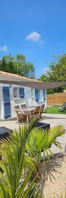 Charmante Maison à 500m de la plage，位于滨海拉特朗什的酒店