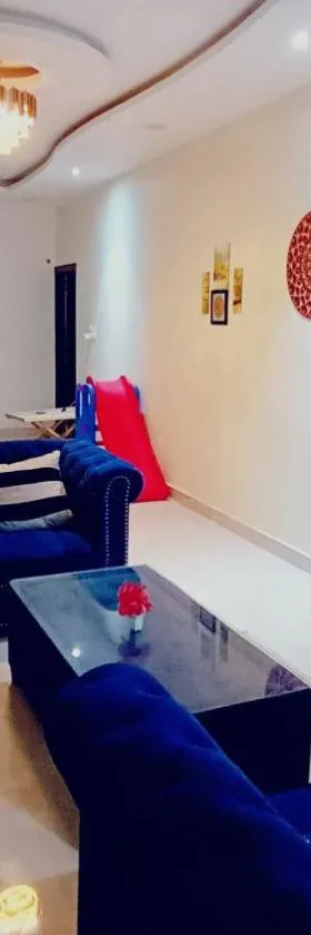 TWO BHK ABODE in GOLF CITY LUCKNOW，位于勒克瑙的酒店