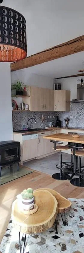Appartement 45 m，位于Vic-sur-Seille的酒店