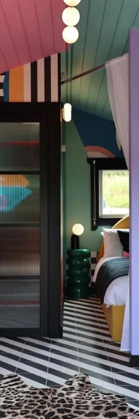 Ammonite Glamping Pod & Hot Tub，位于Hungerton的酒店