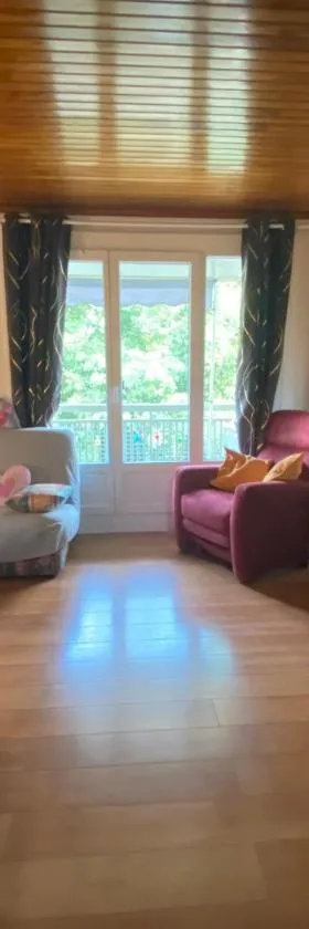 Appartement dans résidence calme，位于维齐尔的酒店