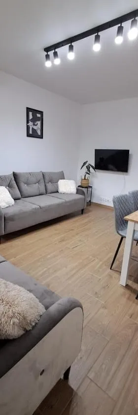 Apartament przy stawach，位于马佐夫舍地区格罗济斯克的酒店