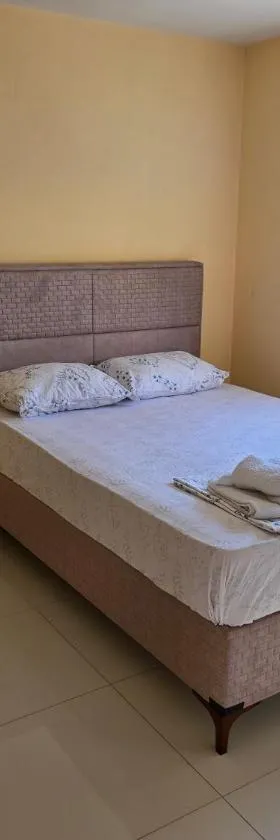 Apartman Tolosi，位于波德戈里察的酒店