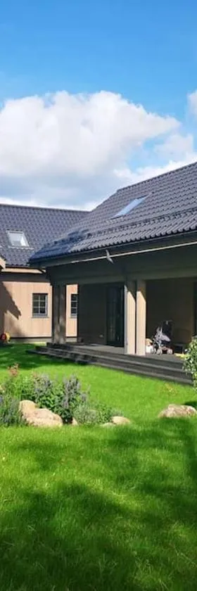 Rami erdvė šalia miško ir ežero darbui ir poilsiui，位于特拉凯的酒店
