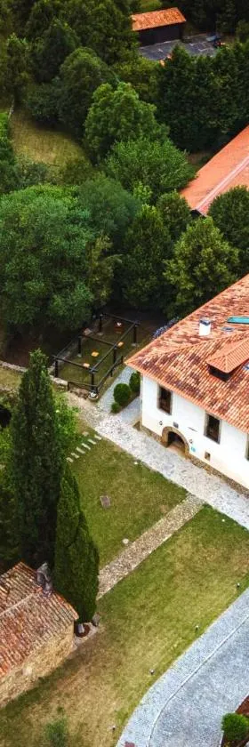 Hotel Palacio de Arriba，位于米耶雷斯的酒店