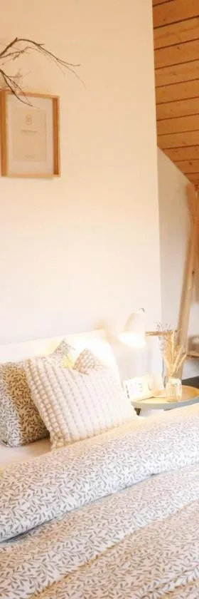 Grande chambre à louer，位于Courtedoux的酒店