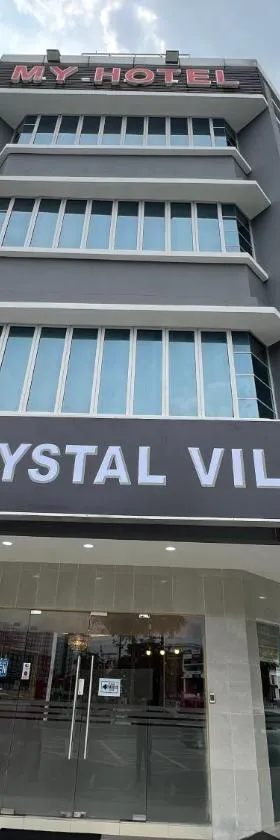 Hotel Crystal Villa，位于Kampong Batu Enam的酒店