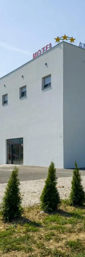 Motel Anić，位于Novi Travnik的酒店