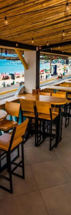 Chescos Hotel，位于萨利纳斯的酒店