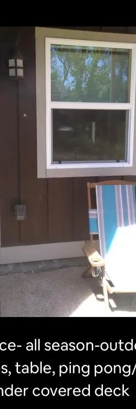 River Mountain Getaway-private, large, in- law apt，位于Jamestown的酒店