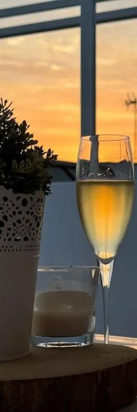 Casa Mira La Vega，位于Brenes的酒店