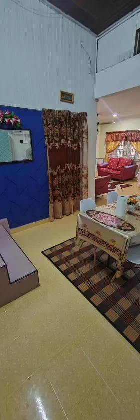 Iltizam Homestay，位于Kuala Berang的酒店
