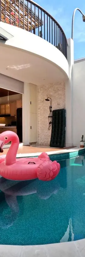 Casa de Jingga - KBP with Aesthetic Pool, Fun for Family & Friends, Near Whoosh High Speed Train，位于Padalarang的酒店