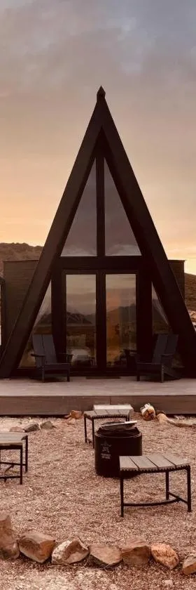 Stardust Big Bend Luxury A-Frame#5 great views，位于特灵瓜的酒店