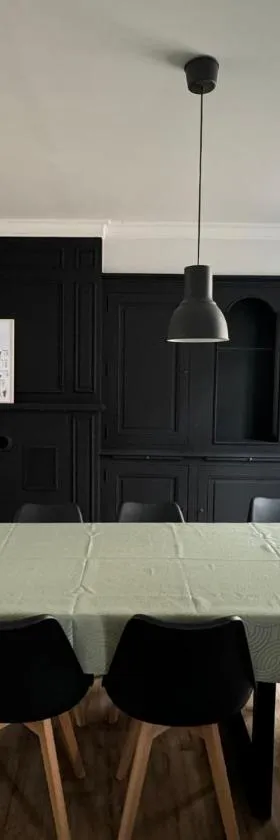 Appartement en centre-ville - Local vélos disponible，位于马耶讷的酒店