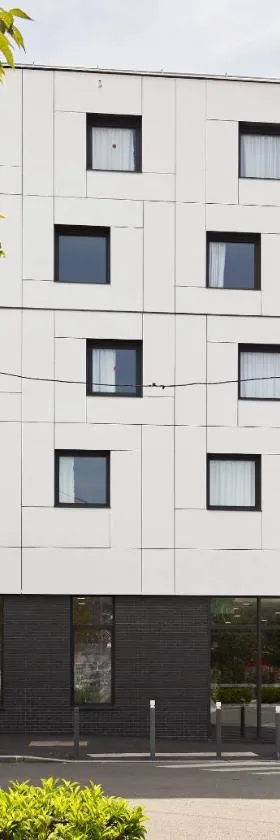 B&B HOTEL Paris Clichy-sous-Bois 3 étoiles，位于Clichy-sous-Bois的酒店