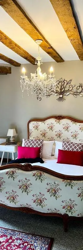 Vincent B&B，位于Boussac的酒店