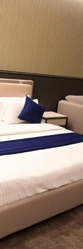 Club Charholi，位于Lohogaon的酒店