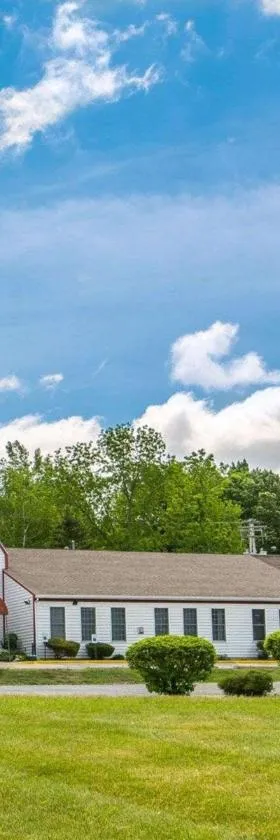 翠湖罗德威旅馆，位于Lakeville的酒店